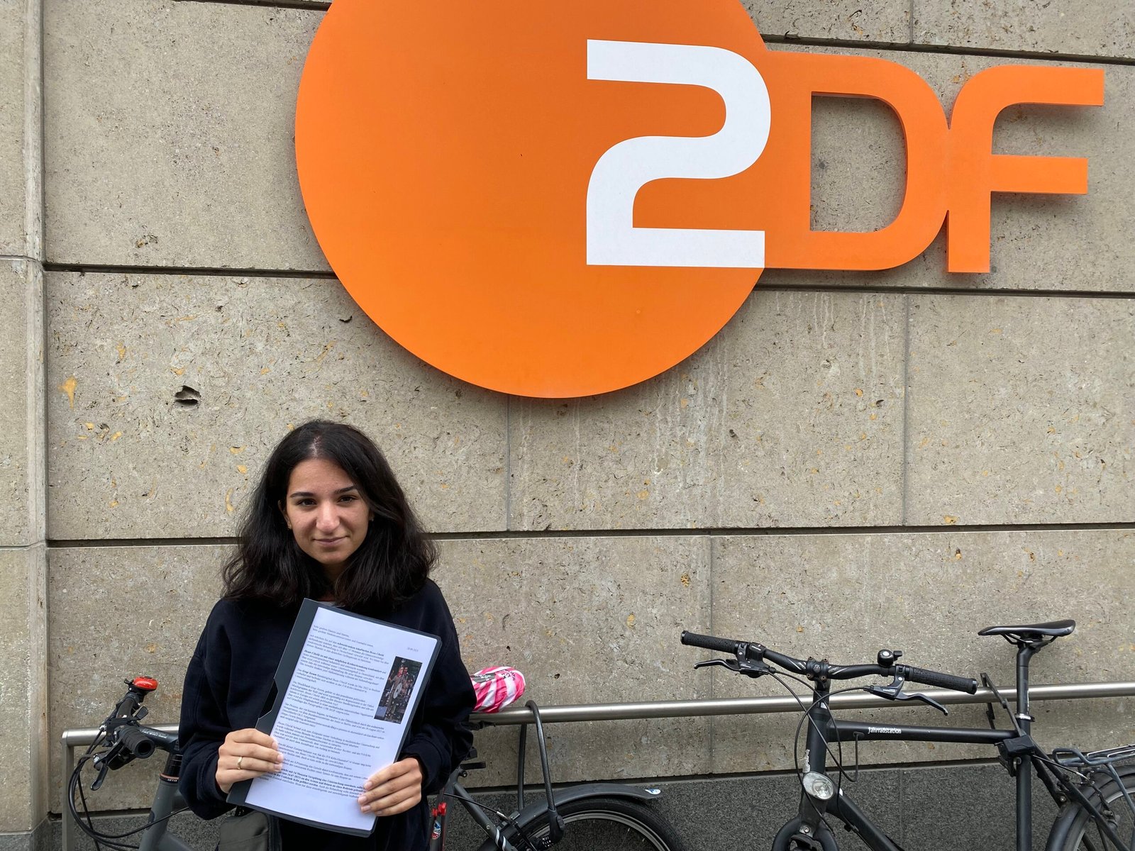 Almanya Açlık Grevi İçin Berlin’de Tek Tek Basın Dolaşılıyor - Image 1