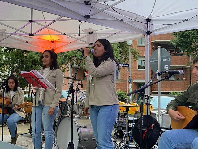 Grup Yorum 26 Ağustos’ta B5 “Centro Sociale” Düzenlediği Sokak Festivaline Katıldı - Image 1