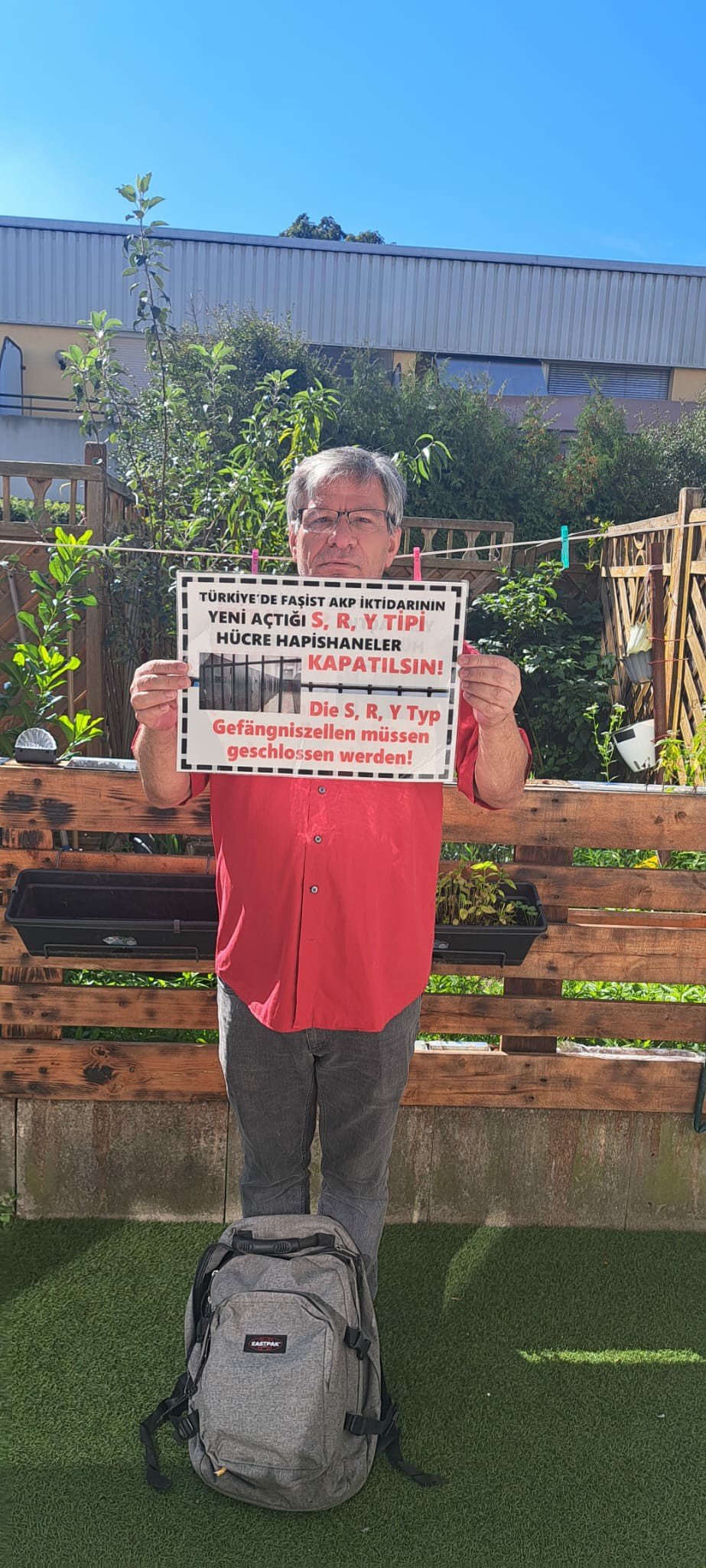 Avusturya’nın Linz Şehrinde Türkiye’deki S,R,Y Tipi Hücre Hapishanelere Karşı Afişleme Çalışmaları Devam Ediyor - Image 1