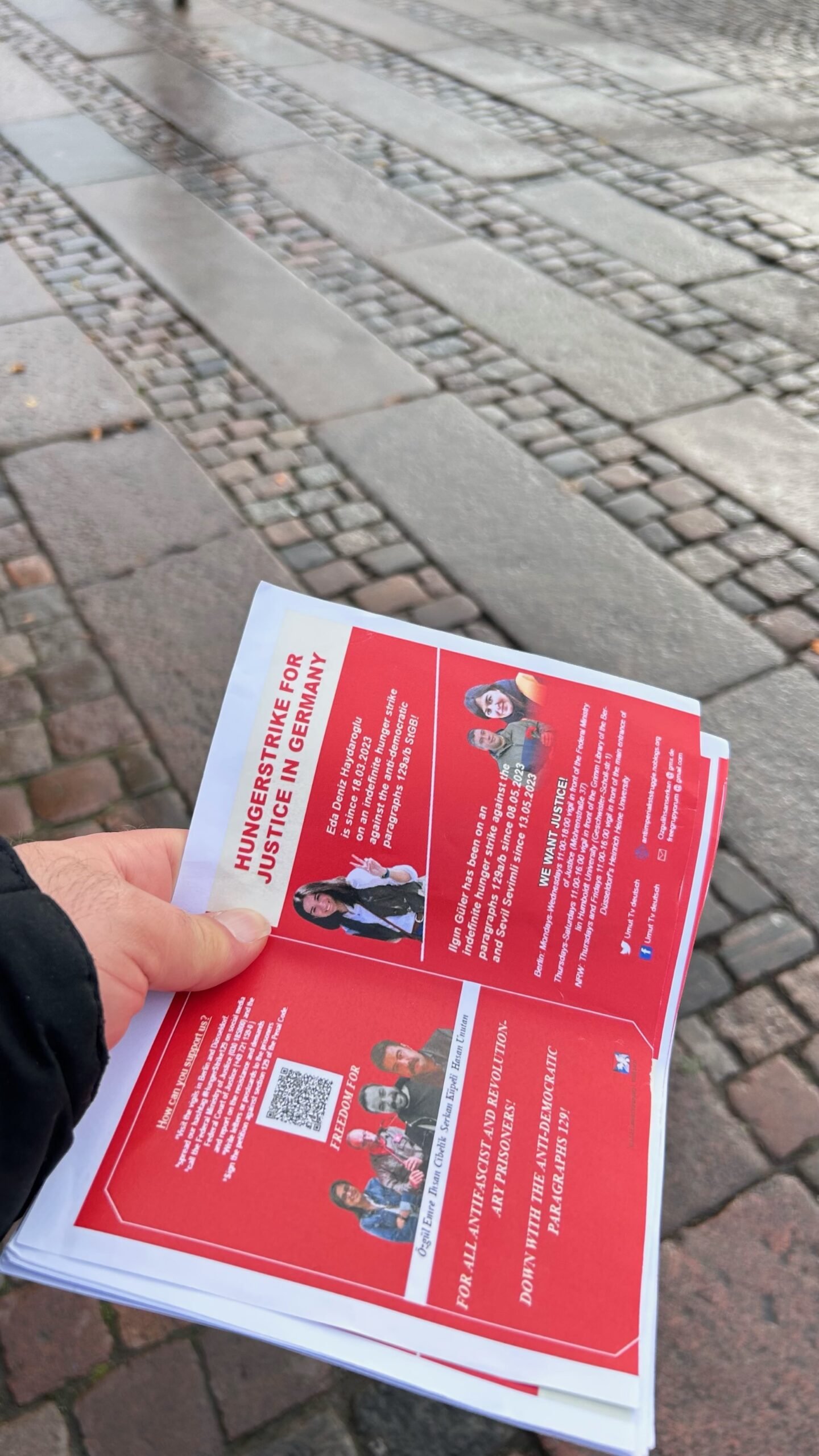 İsveç Göteborg’da Faşist 129 Yasalarıyla İlgili Bildiri Dağıtıldı - Image 1