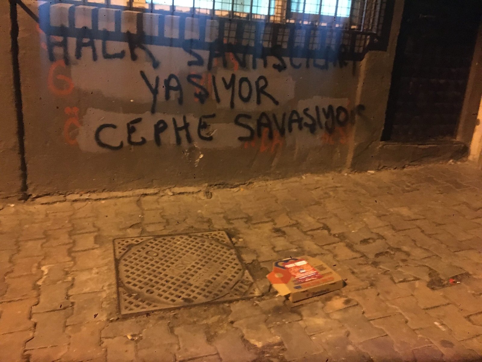 Okmeydanı’nda Duvar Yazılaması Yaptı - Image 1