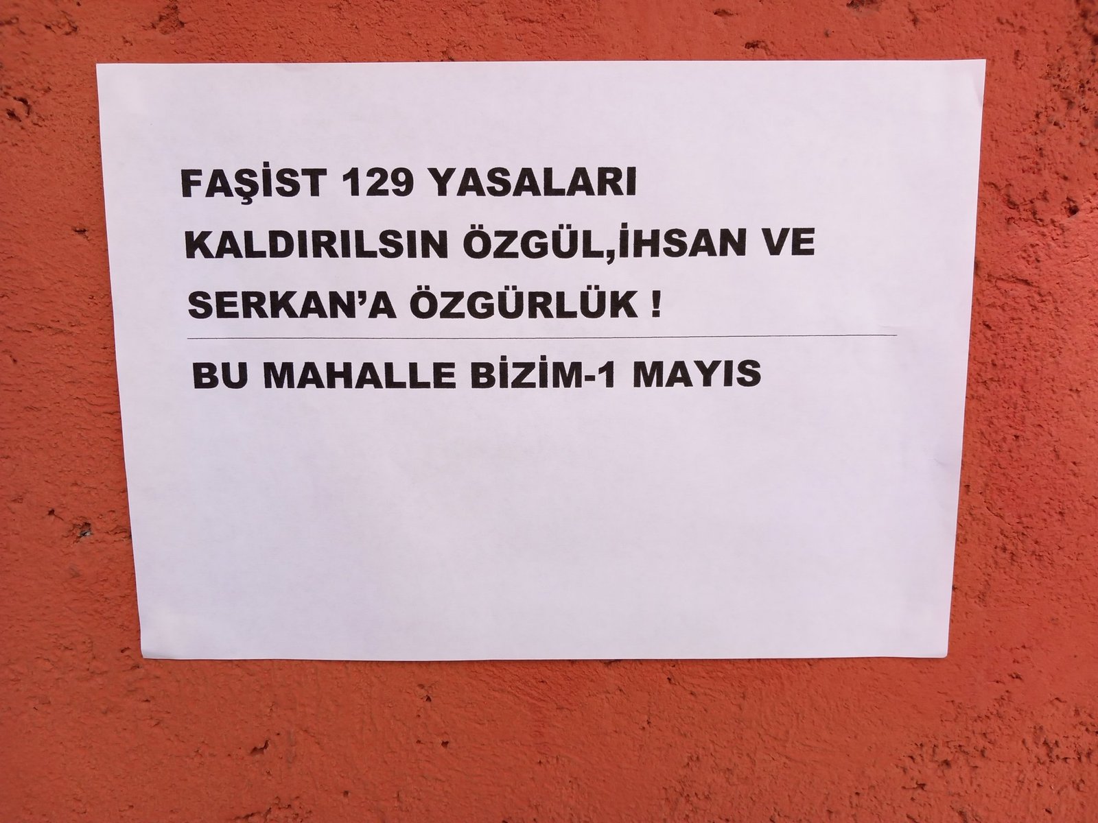 Faşist 129 Yasalarına Karşı İstanbul’da Ozalit Asıldı… - Image 1