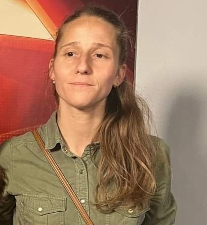 Yunanistan’da Anti-Emperyalist Cephe ve Halk Cephesi Üyesi Konstantina Kartsioti Polis Tarafından Evinin Önünde Gizli Bir Kamera ile Gözetlendiğini Açıkladı - Image 1