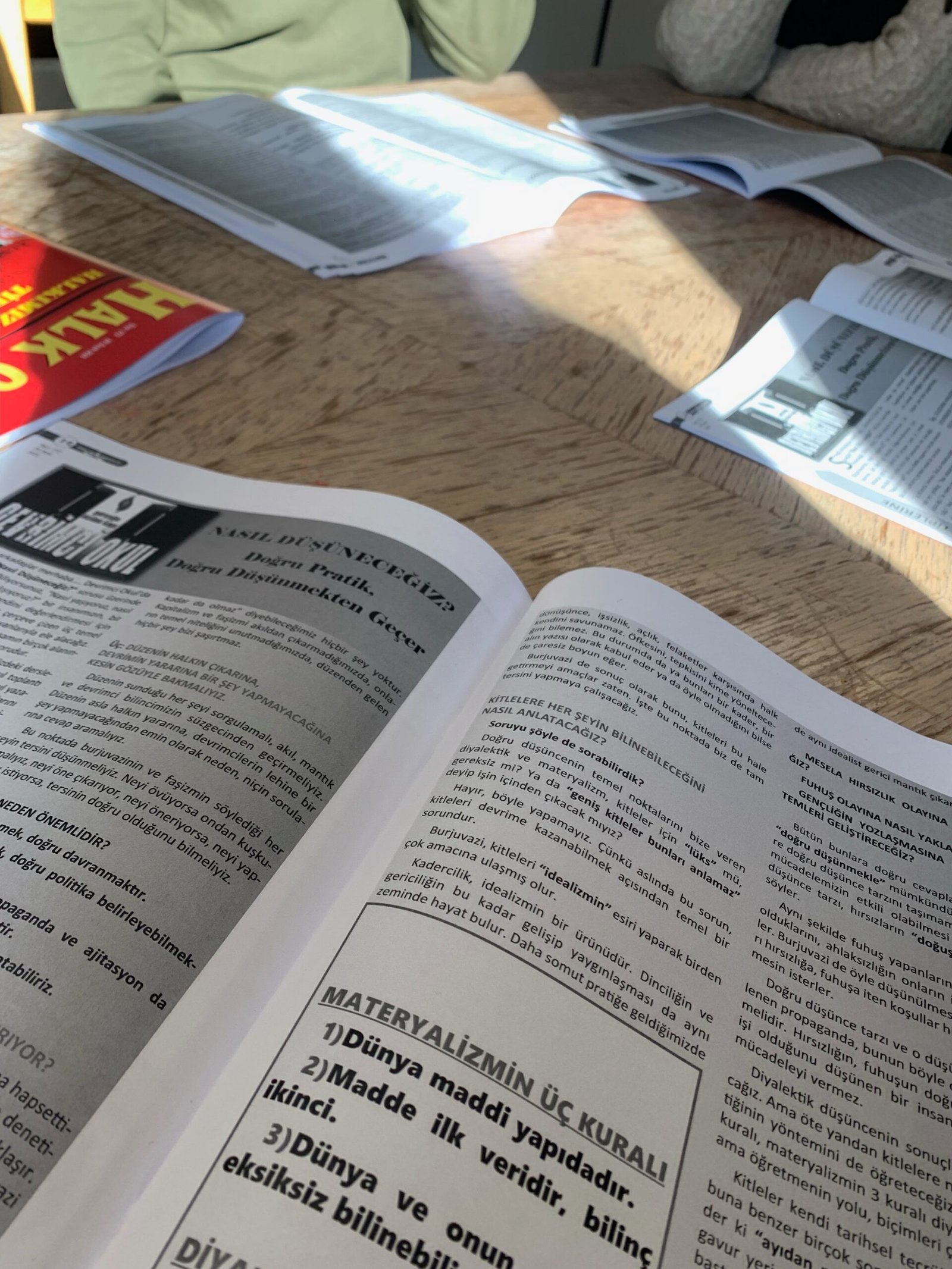 Halk-Mer Derneğinde Halk Okulu Dergisi Okundu - Image 1