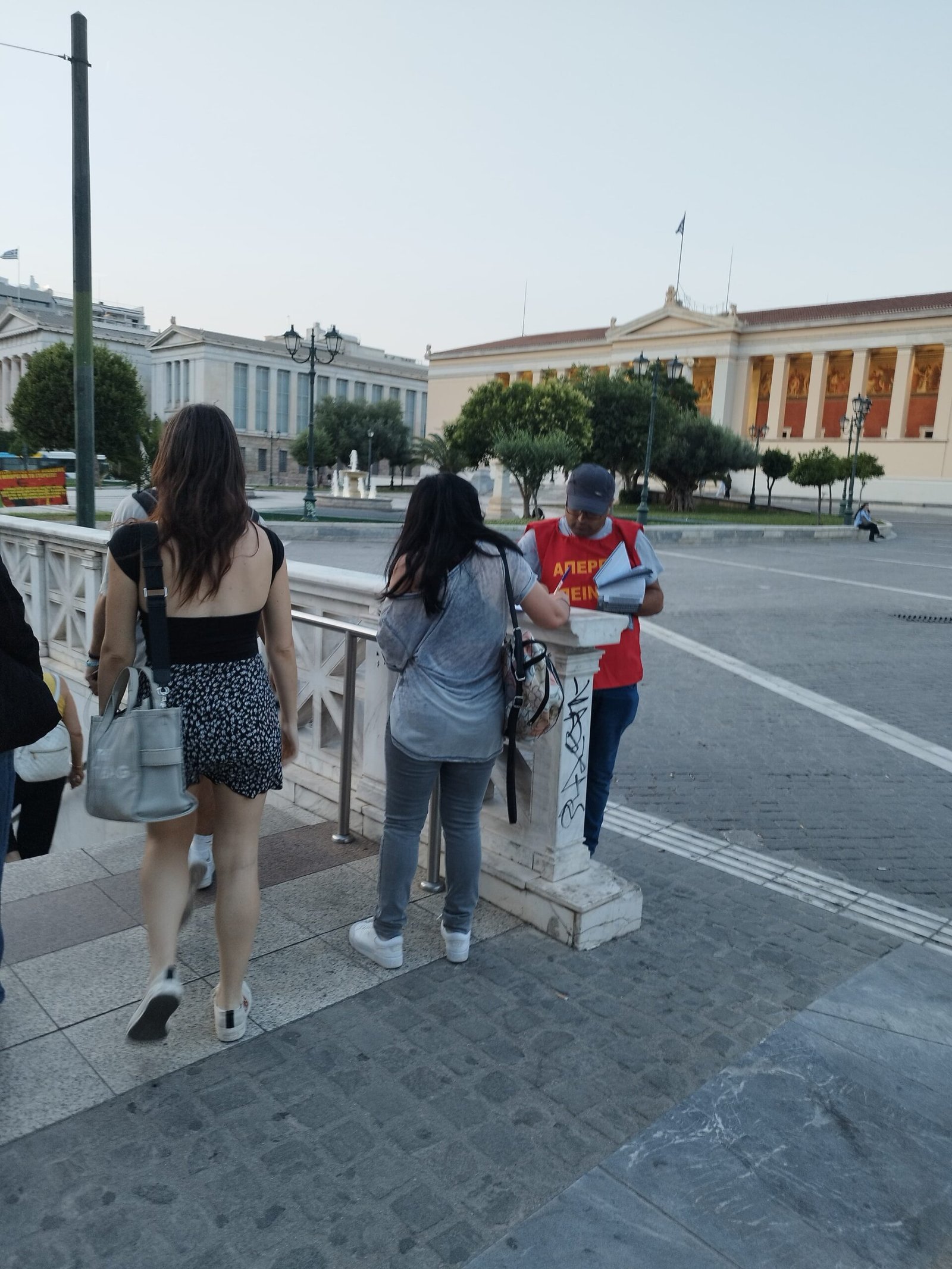 Halkın Avukatı Günay Dağ İltica Hakkının Gasp Edilmesine Karşı Süresiz Açlık Grevinin 33. Gününde Direnmeye Devam Ediyor - Image 3 Halkın Avukatı Günay Dağ İltica Hakkının Gasp Edilmesine Karşı Süresiz Açlık Grevinin 33. Gününde Direnmeye Devam Ediyor - Image 3