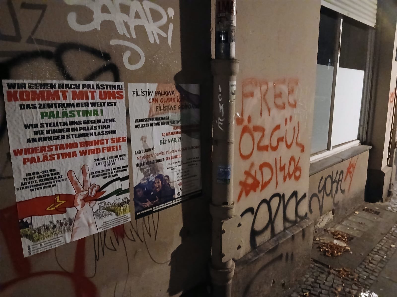 Berlin’in Mahallelerinde Afiş çalışmaları Devam Ediyor - Image 1