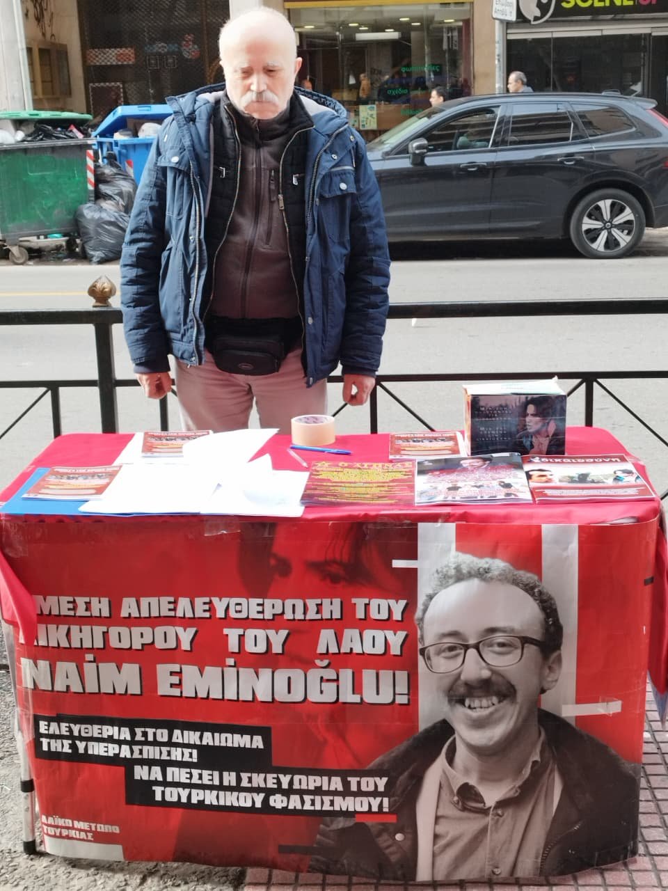 Atina Barosu Önünde Halkın Tutsak Avukatı Naim Eminoğlu İçin Açılan Masa 17. Gününde - Image 1