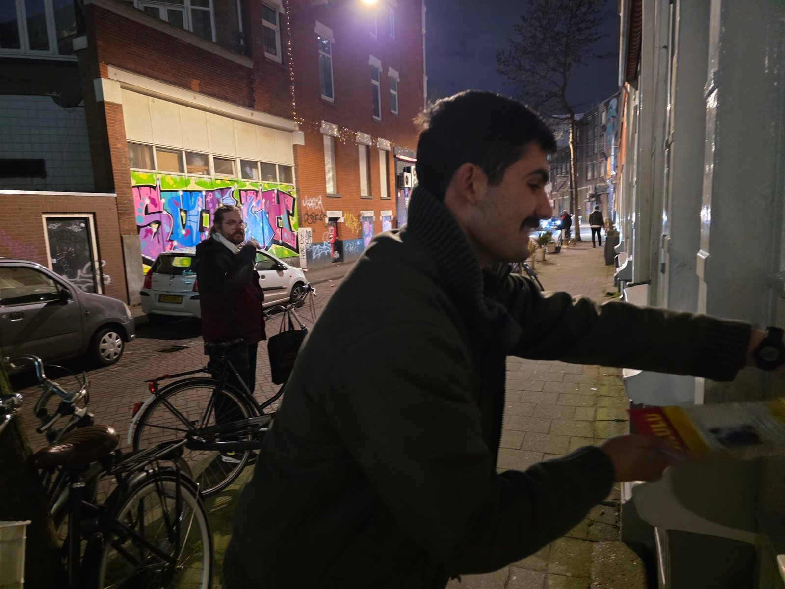 Rotterdam’da Halk Okulu Dergisi Posta Kutularına Bırakıldı - Image 1