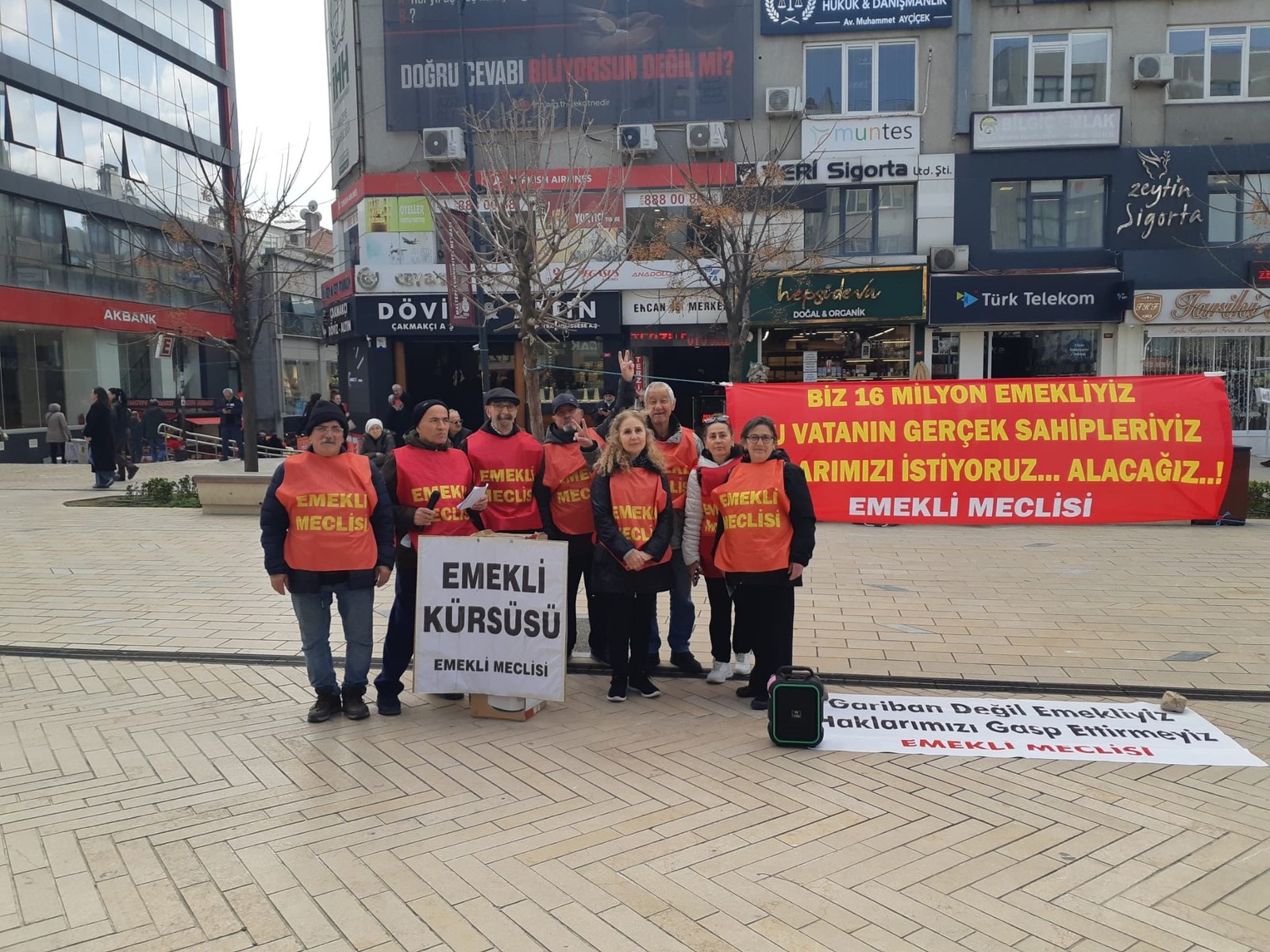Emekli Meclisi Maltepe’de “Emekli Kürsüsü” Kurdu - Image 1