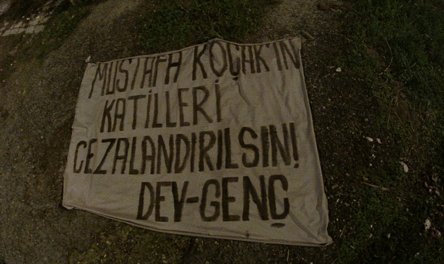 Dev-Gençliler Mustafa Koçak’ın Katillerinin Cezalandırılması İçin Pankart Astı - Image 1
