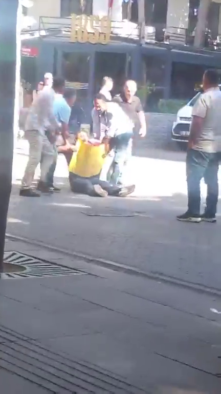 Ankara’da Ölüm Orucu Direnişçisi Serkan Onur Yılmaz’a Destek Vermek için Oturma Eylemi ve Gözaltı - Image 1